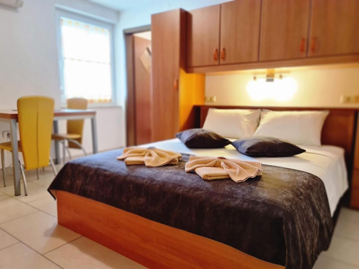 Restaurant & Apartments Getaway Pri Kobalu Vipava Zewnętrze zdjęcie
